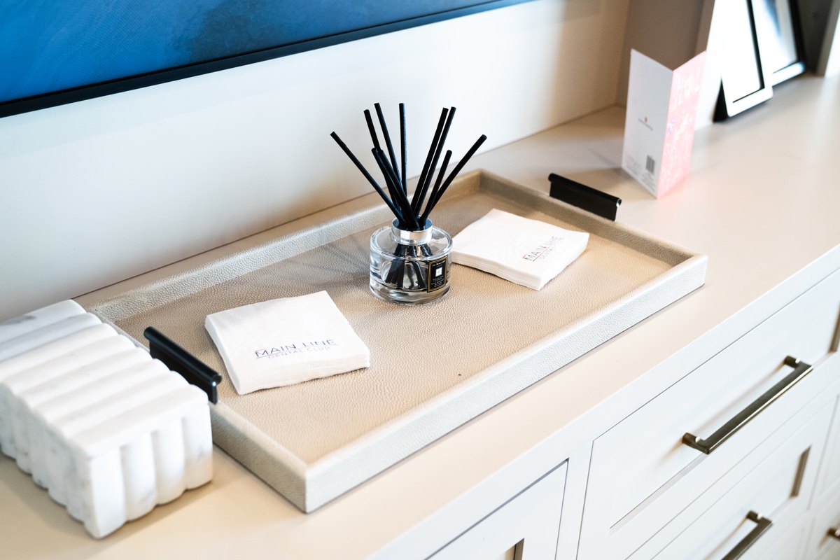 Thoughtful comfort touches: warm towels and infused water